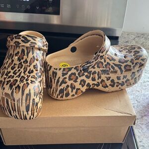 Leopard Print Women's Clogs